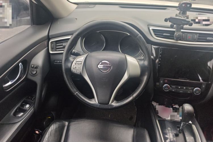 Used Nissan X-Trail 2015 2.0L CVT Comfort MAX Edition 2WD Steering Wheel