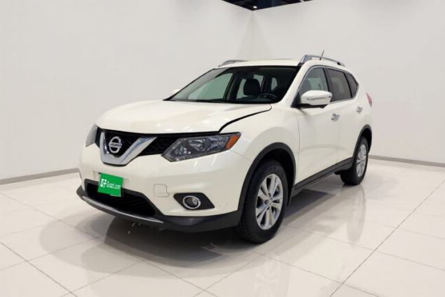 Ojetý Nissan X-Trail 2015 2.0L CVT Comfort MAX Edition 2WD