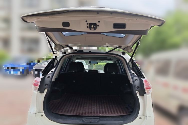 Used Nissan X-Trail 2015 2.0L CVT Comfort MAX Edition 2WD Trunk