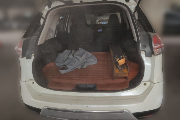 Used Nissan X-Trail 2015 2.0L CVT Comfort MAX Edition 2WD Trunk