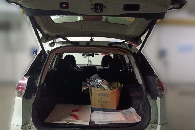 Used Nissan X-Trail 2015 2.5L CVT Leading MAX Edition 4WD Trunk