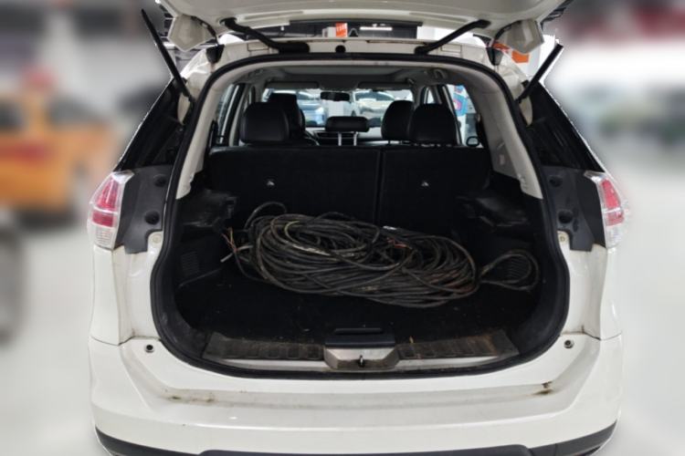 Used Nissan X-Trail 2015 2.0L CVT Comfort MAX Edition 2WD Trunk