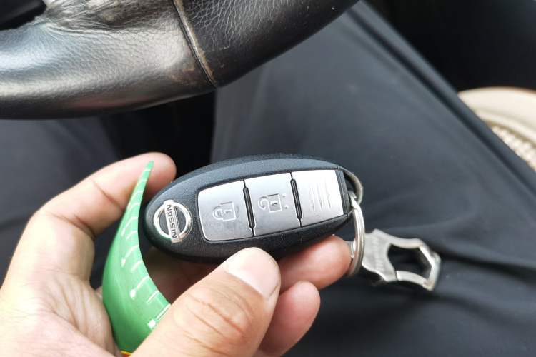 Used Nissan X-Trail 2015 2.5L CVT Leading MAX Edition 4WD Vehicle Key