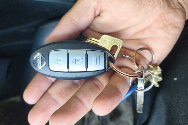 Used Nissan X-Trail 2015 2.0L CVT Comfort MAX Edition 2WD Vehicle Key
