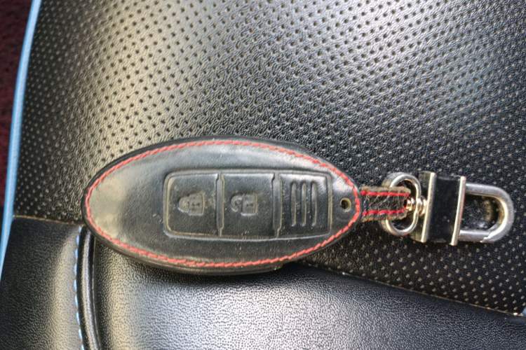 Used Nissan X-Trail 2015 2.5L CVT Leading MAX Edition 4WD Vehicle Key