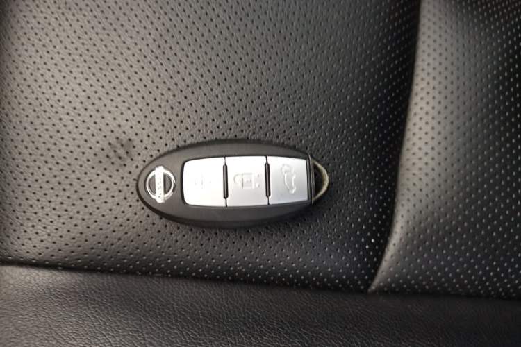 Used Nissan X-Trail 2015 2.5L CVT Leading MAX Edition 4WD Vehicle Key