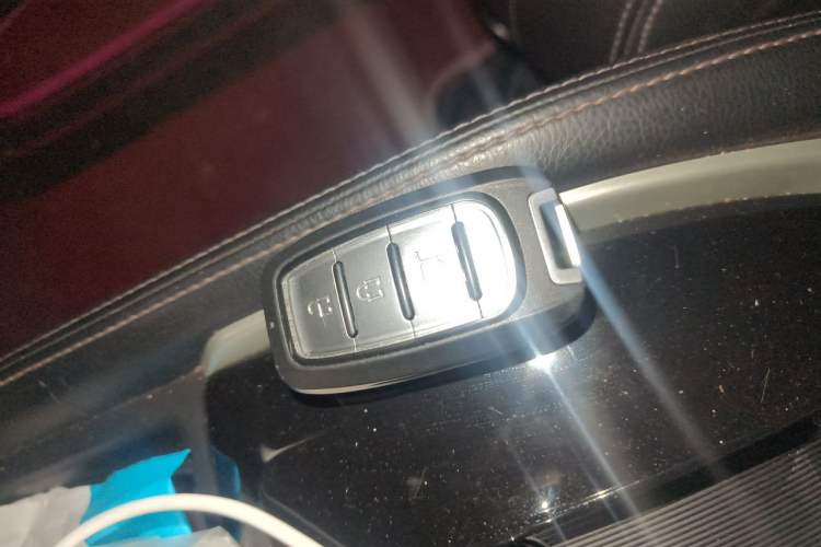Used Nissan X-Trail 2015 2.5L CVT Leading MAX Edition 4WD Vehicle Key