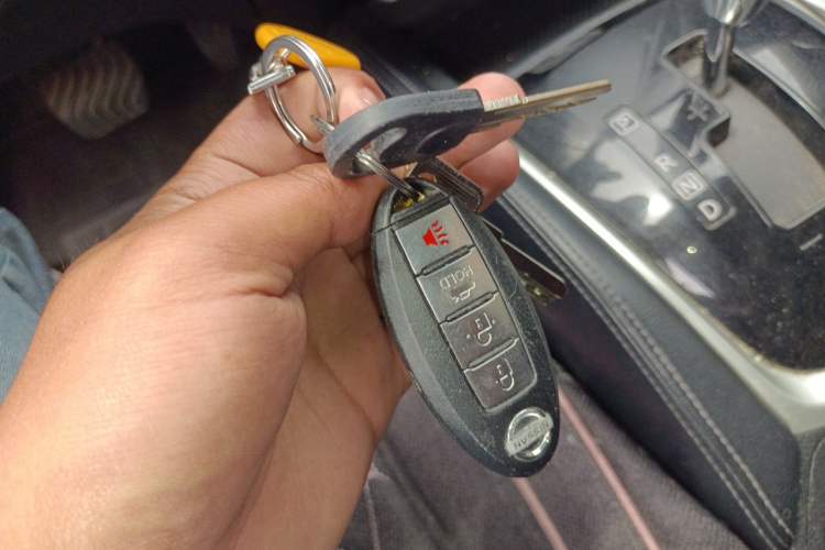 Used Nissan X-Trail 2015 2.5L CVT Leading MAX Edition 4WD Vehicle Key