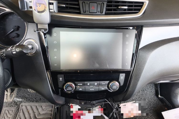 Used Nissan X-Trail 2015 2.0L CVT Comfort MAX Edition 2WD Audio And AC Panel
