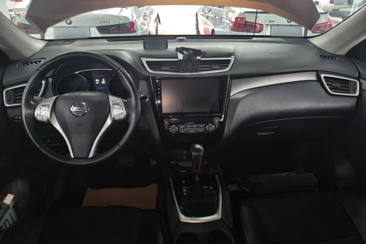 Used Nissan X-Trail 2015 2.0L CVT Comfort MAX Edition 2WD Center Console