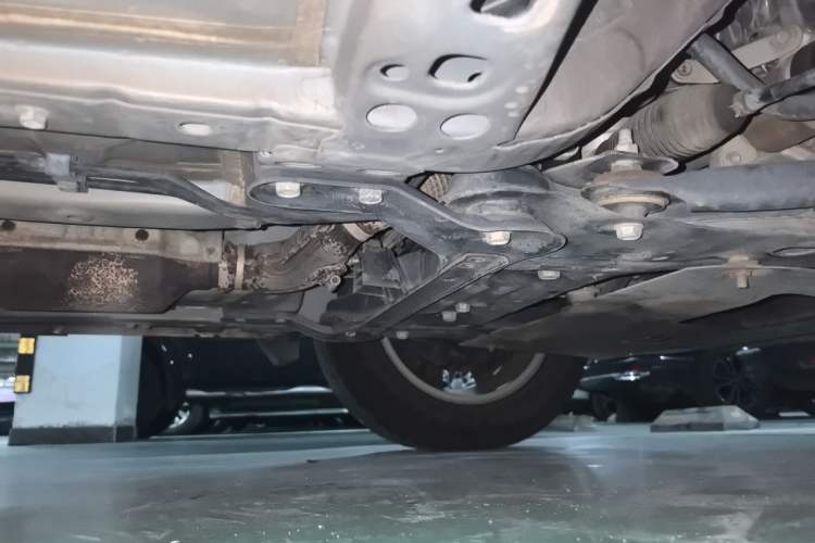 Used Nissan X-Trail 2015 2.0L CVT Comfort MAX Edition 2WD Chassis Front Right
