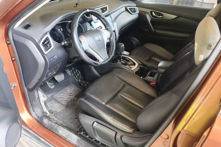 Used Nissan X-Trail 2015 2.0L CVT Comfort MAX Edition 2WD Driver Seat