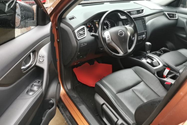 Used Nissan X-Trail 2015 2.0L CVT Comfort MAX Edition 2WD Driver Seat