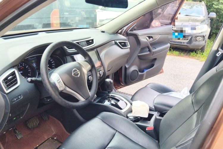 Used Nissan X-Trail 2015 2.0L CVT Comfort MAX Edition 2WD Driver Seat