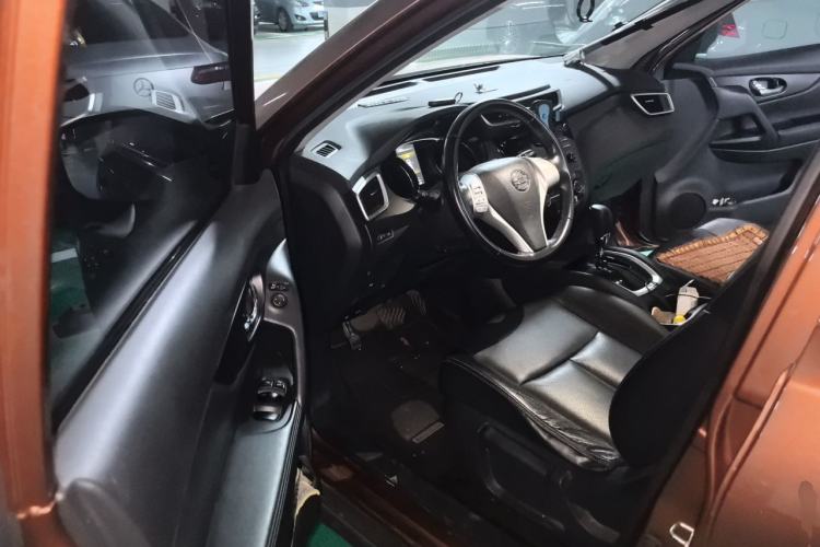 Used Nissan X-Trail 2015 2.0L CVT Comfort MAX Edition 2WD Driver Seat