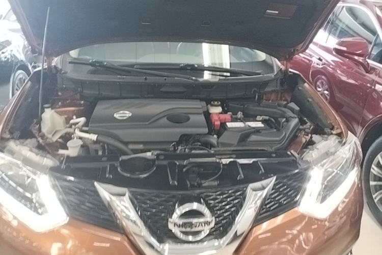 Used Nissan X-Trail 2015 2.0L CVT Comfort MAX Edition 2WD Engine Bay