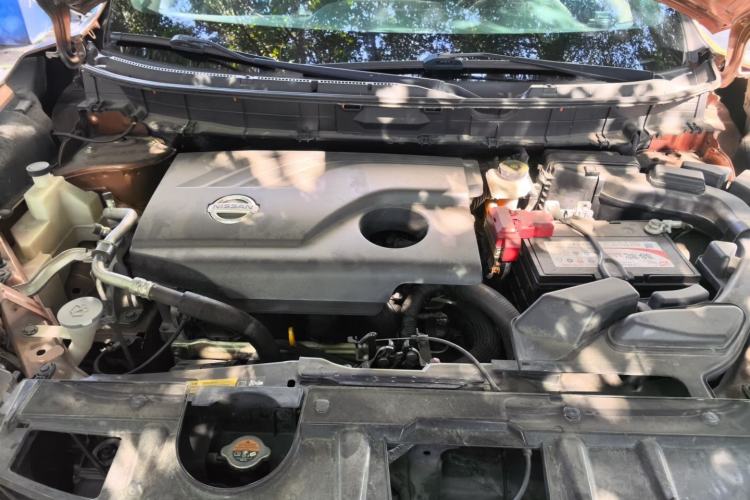 Used Nissan X-Trail 2015 2.0L CVT Comfort MAX Edition 2WD Engine Bay