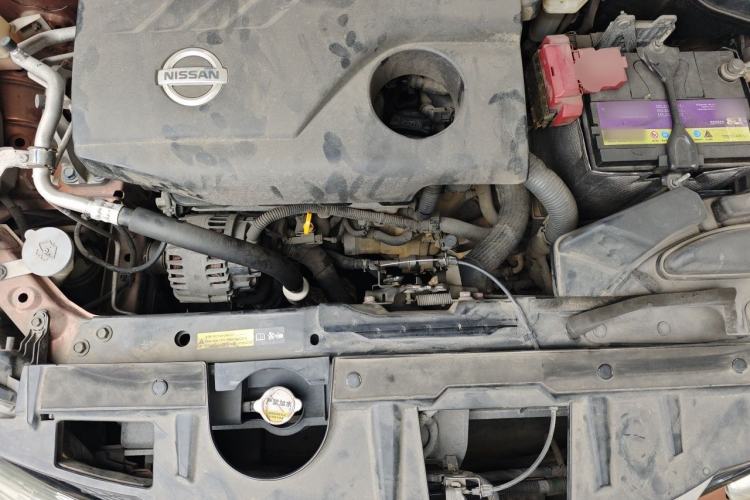 Used Nissan X-Trail 2015 2.0L CVT Comfort MAX Edition 2WD Engine Bay
