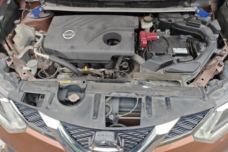 Used Nissan X-Trail 2015 2.0L CVT Comfort MAX Edition 2WD Engine Bay
