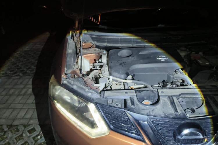 Used Nissan X-Trail 2015 2.5L CVT Leading MAX Edition 4WD Engine Bay Right