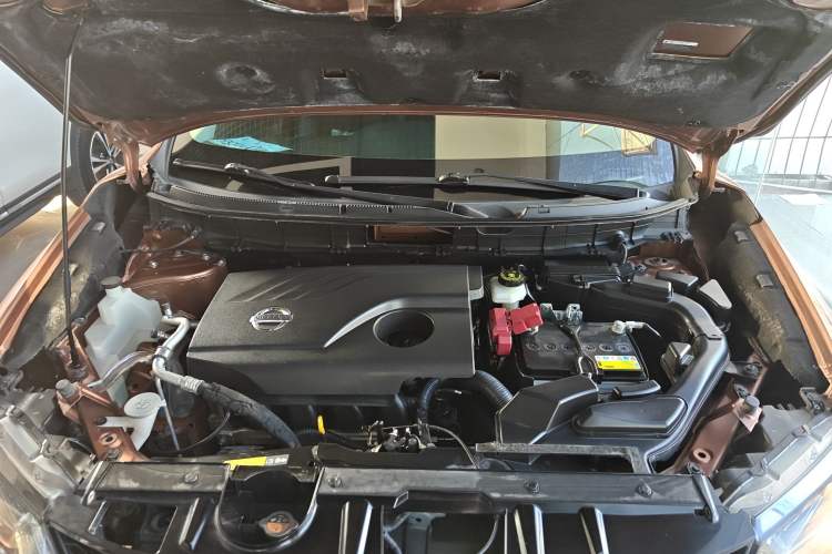 Used Nissan X-Trail 2015 2.0L CVT Comfort MAX Edition 2WD Engine Bay