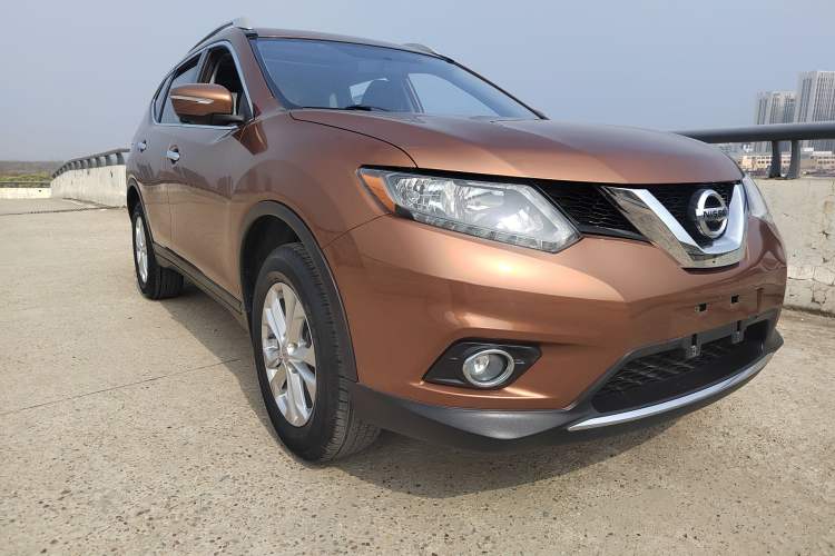 Used Nissan X-Trail 2015 2.0L CVT Comfort MAX Edition 2WD Exterior 1