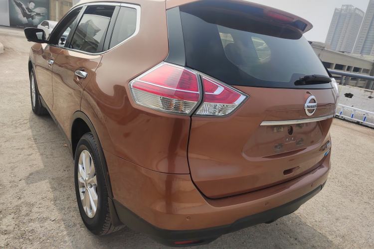 Used Nissan X-Trail 2015 2.0L CVT Comfort MAX Edition 2WD Exterior 14