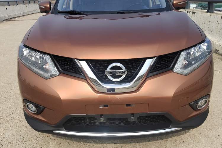 Used Nissan X-Trail 2015 2.0L CVT Comfort MAX Edition 2WD Exterior 2