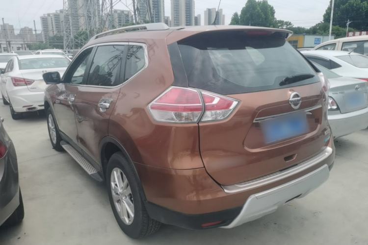 Used Nissan X-Trail 2015 2.0L CVT Comfort MAX Edition 2WD Exterior 2