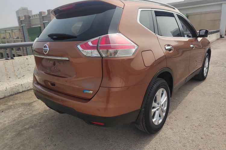 Used Nissan X-Trail 2015 2.0L CVT Comfort MAX Edition 2WD Exterior 3
