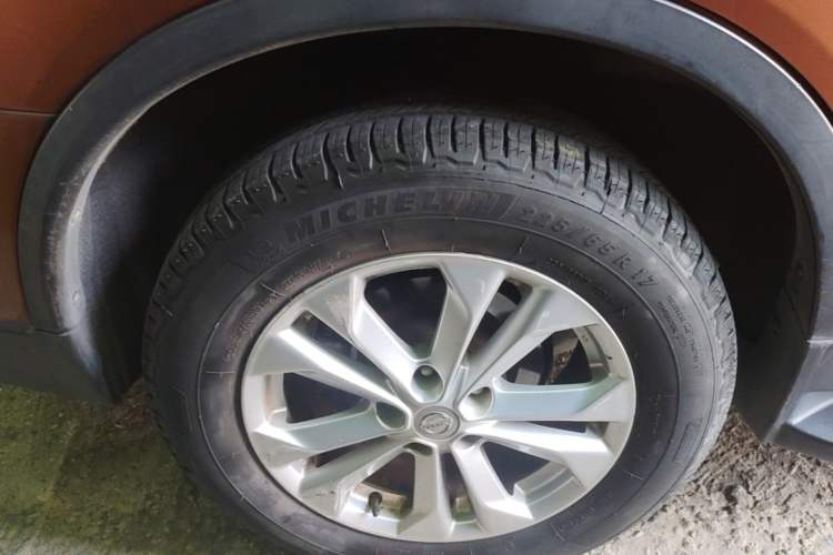 Used Nissan X-Trail 2015 2.0L CVT Comfort MAX Edition 2WD Exterior 3