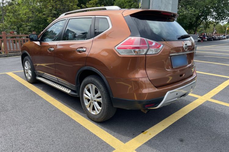 Used Nissan X-Trail 2015 2.0L CVT Comfort MAX Edition 2WD Exterior 6
