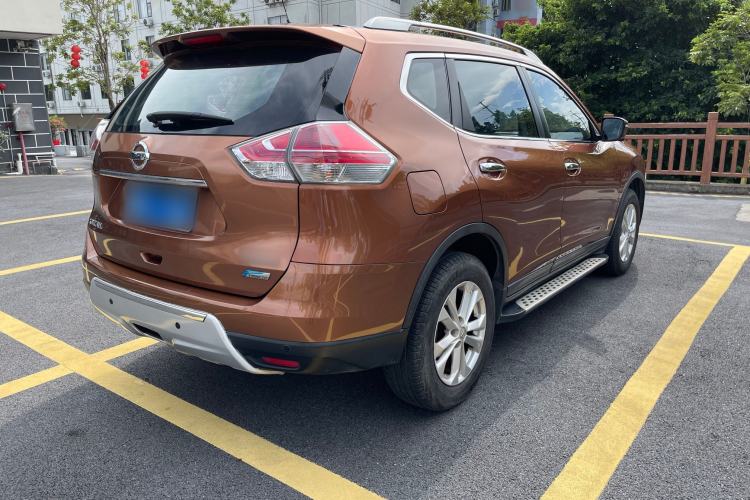 Used Nissan X-Trail 2015 2.0L CVT Comfort MAX Edition 2WD Exterior 8