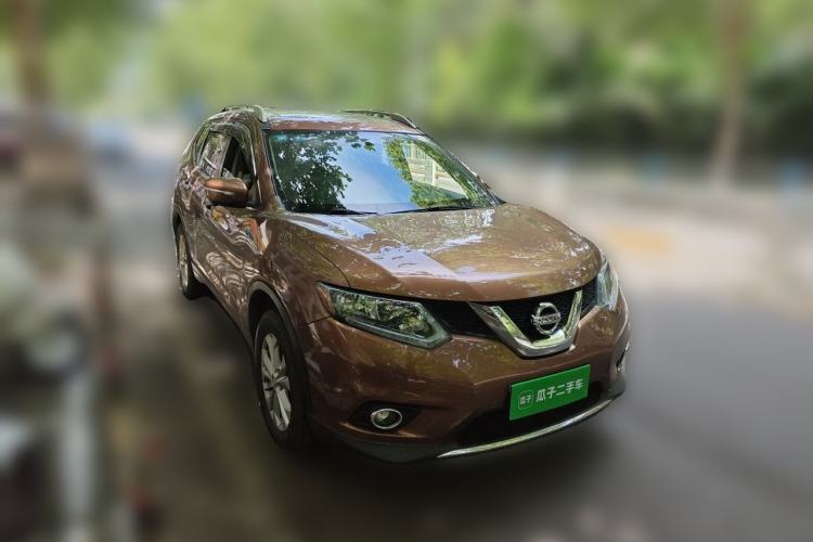 Used Nissan X-Trail 2015 2.0L CVT Comfort MAX Edition 2WD Front Right 45 Deg
