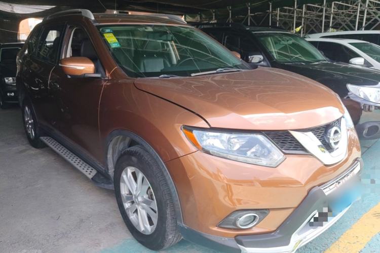 Used Nissan X-Trail 2015 2.0L CVT Comfort MAX Edition 2WD Front Right 45 Deg