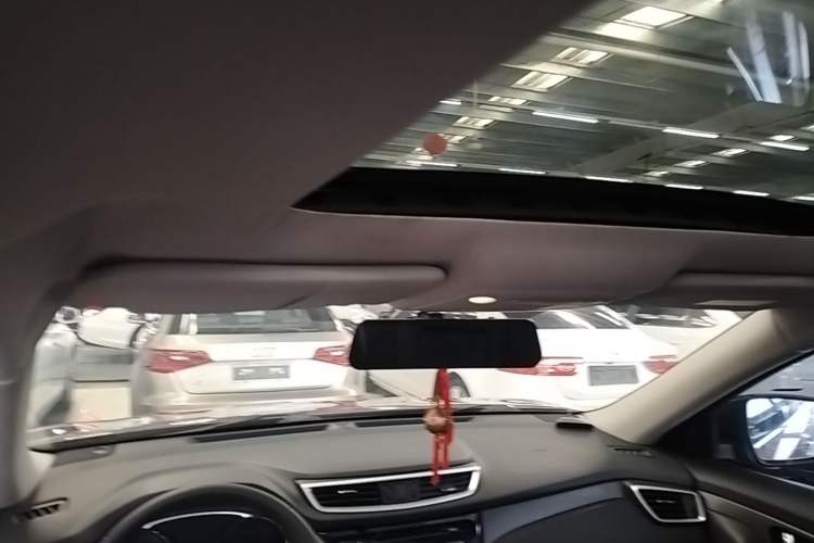 Used Nissan X-Trail 2015 2.0L CVT Comfort MAX Edition 2WD Headliner