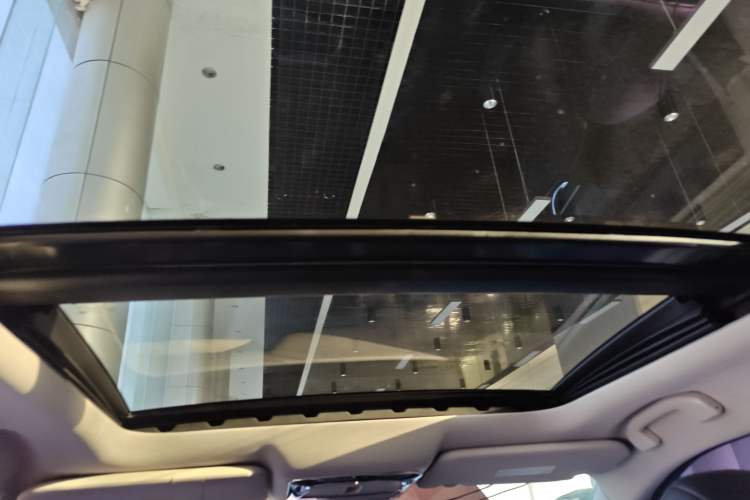 Used Nissan X-Trail 2015 2.0L CVT Comfort MAX Edition 2WD Headliner