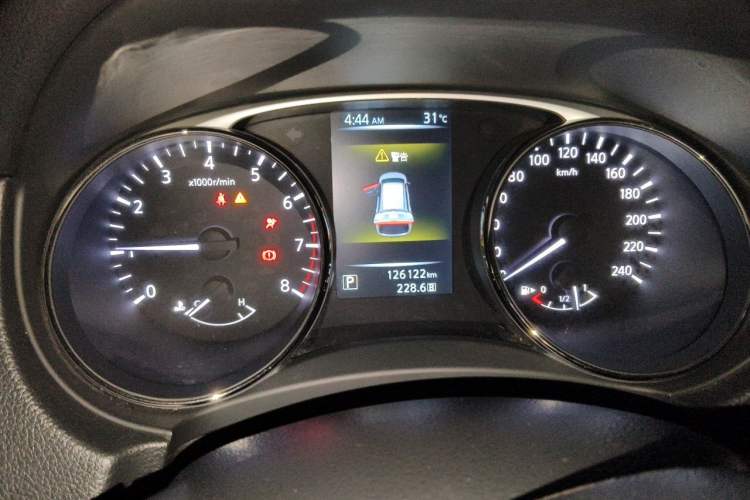 Used Nissan X-Trail 2015 2.0L CVT Comfort MAX Edition 2WD Instrument Cluster
