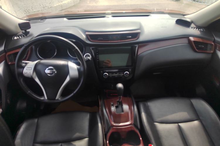 Used Nissan X-Trail 2015 2.0L CVT Comfort MAX Edition 2WD Instrument Cluster