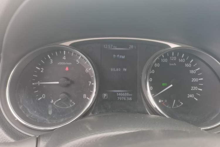 Used Nissan X-Trail 2015 2.0L CVT Comfort MAX Edition 2WD Instrument Cluster