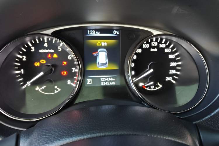 Used Nissan X-Trail 2015 2.0L CVT Comfort MAX Edition 2WD Instrument Cluster
