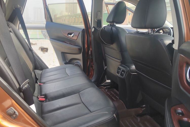 Used Nissan X-Trail 2015 2.0L CVT Comfort MAX Edition 2WD Interior 13