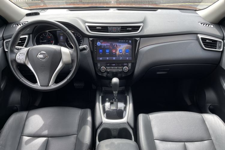 Used Nissan X-Trail 2015 2.0L CVT Comfort MAX Edition 2WD Interior 4
