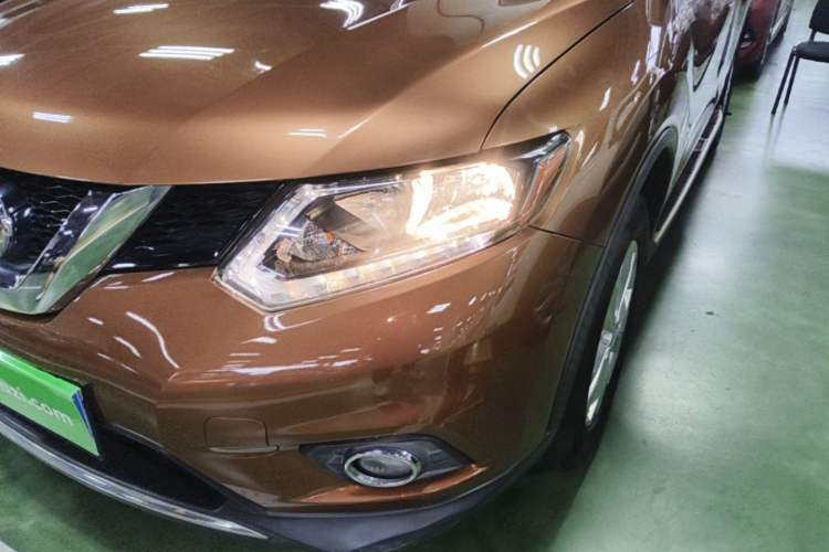 Used Nissan X-Trail 2015 2.0L CVT Comfort MAX Edition 2WD Left Front Headlight