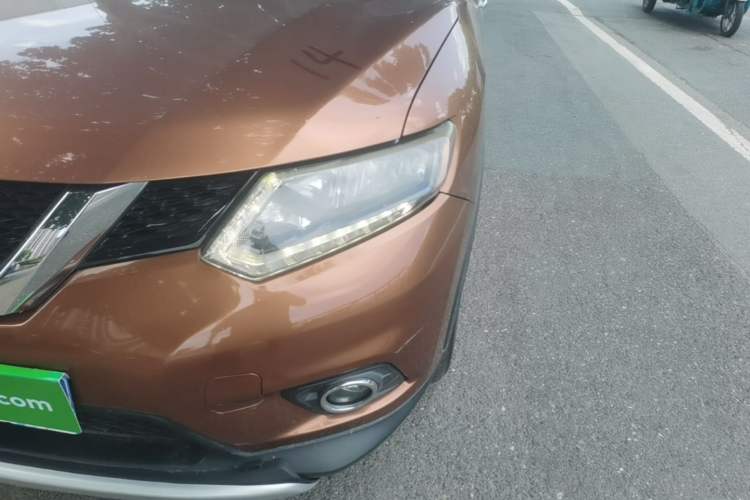 Used Nissan X-Trail 2015 2.0L CVT Comfort MAX Edition 2WD Left Front Headlight
