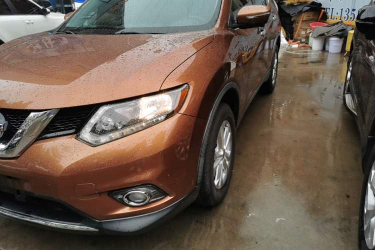 Used Nissan X-Trail 2015 2.0L CVT Comfort MAX Edition 2WD Left Front Headlight