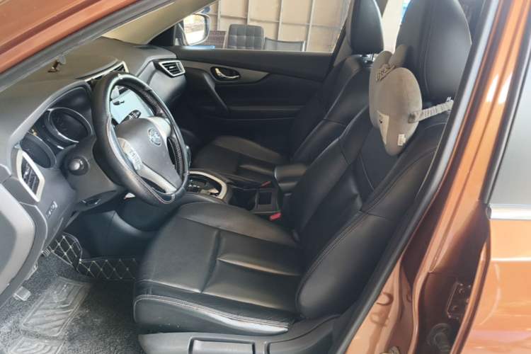Used Nissan X-Trail 2015 2.0L CVT Comfort MAX Edition 2WD Left Front Seat