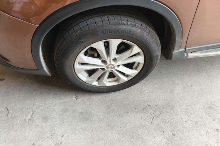 Used Nissan X-Trail 2015 2.0L CVT Comfort MAX Edition 2WD Left Front Wheel Hub