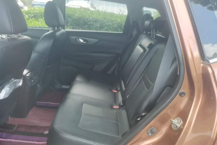 Used Nissan X-Trail 2015 2.0L CVT Comfort MAX Edition 2WD Left Rear Seat