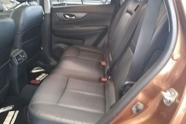 Used Nissan X-Trail 2015 2.0L CVT Comfort MAX Edition 2WD Left Rear Seat